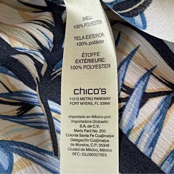 Chico’s Women’s Blue Floral Print Top Size 2 Regular Size L Roll Tab Sleeves - Picture 8 of 9